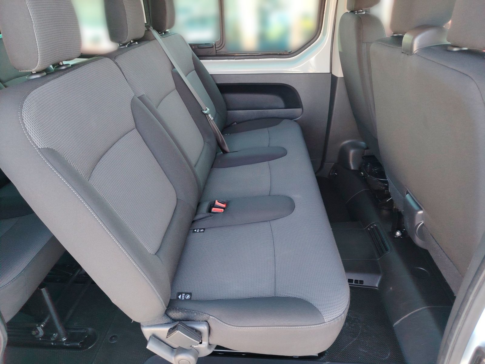 2023 Renault Trafic — fotografija 19