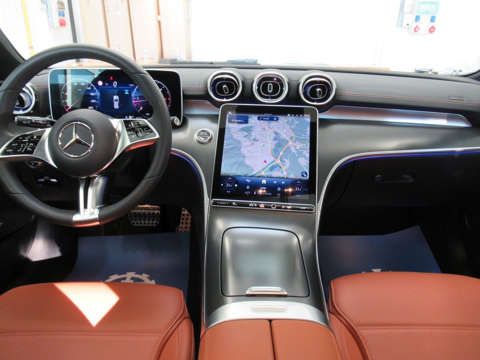 2026 Mercedes-Benz C-klasa Avantgarde — fotografija 14