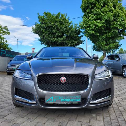 2015 Jaguar XF