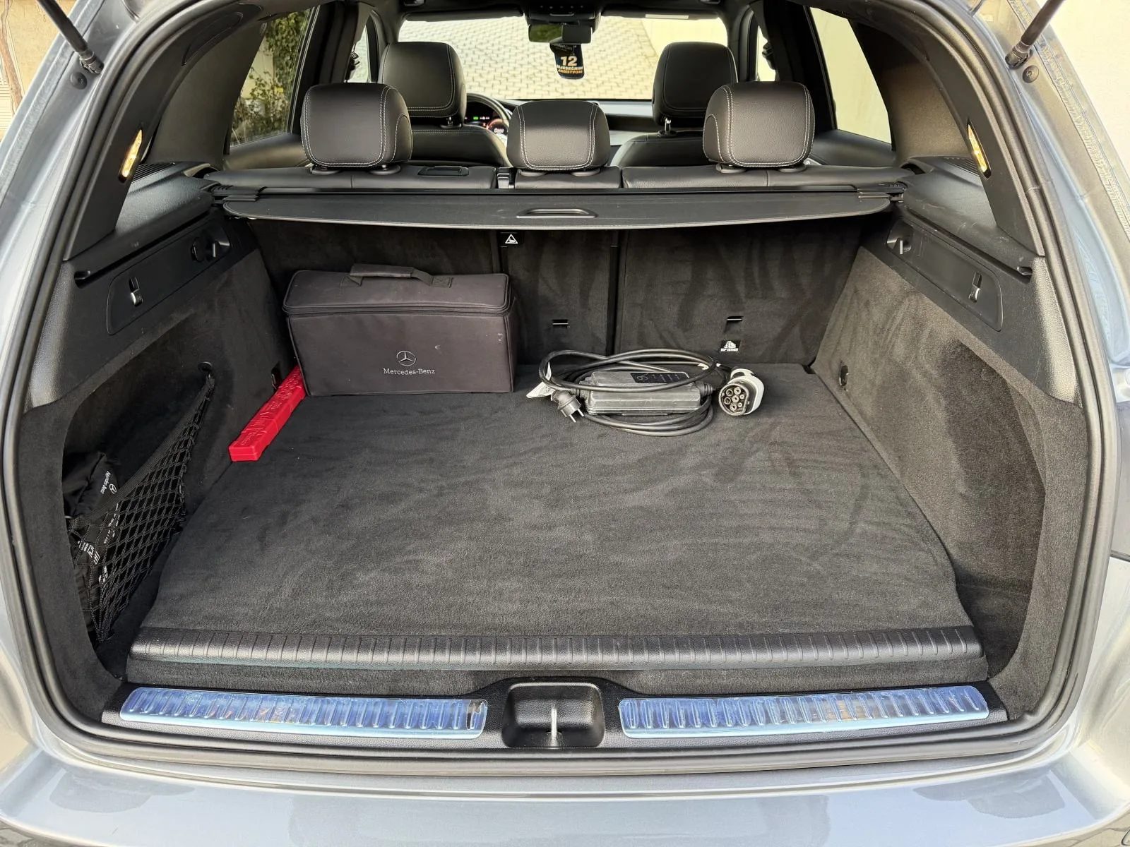 2021 Mercedes-Benz GLC — fotografija 28