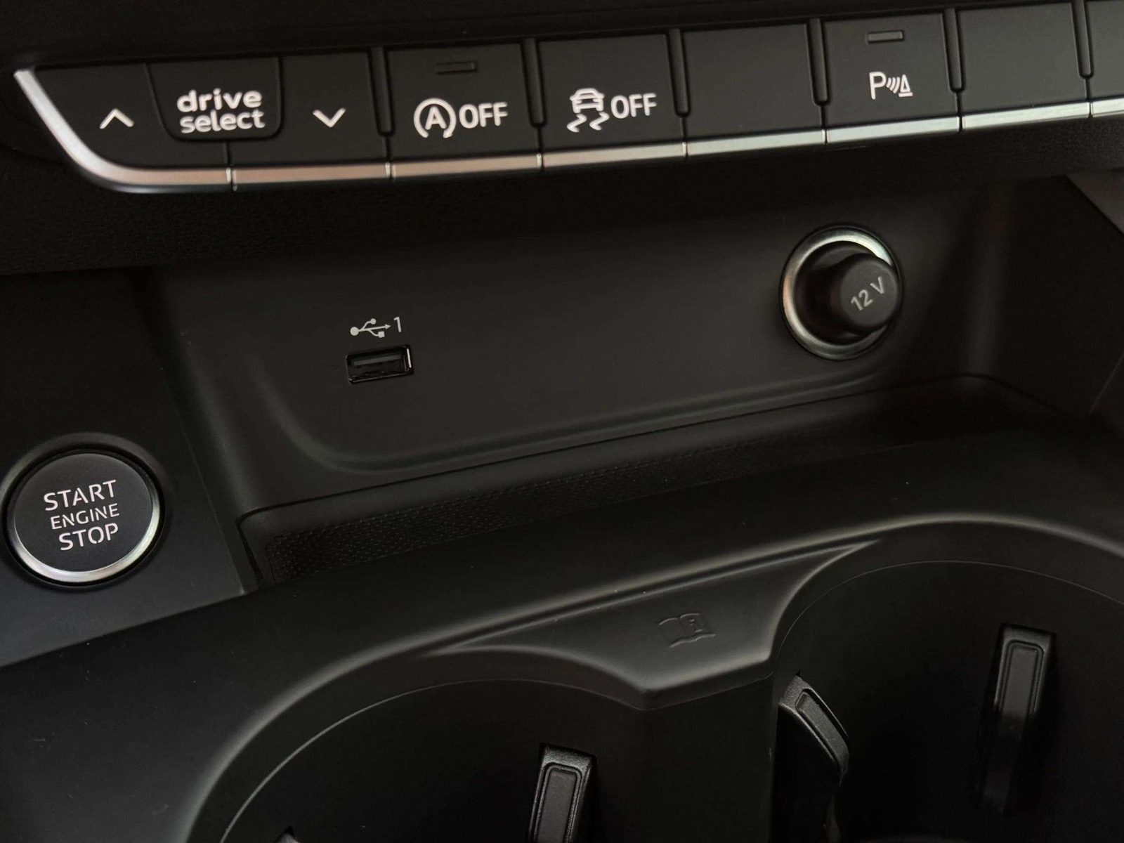 2023 Audi A4 Avant — fotografija 28