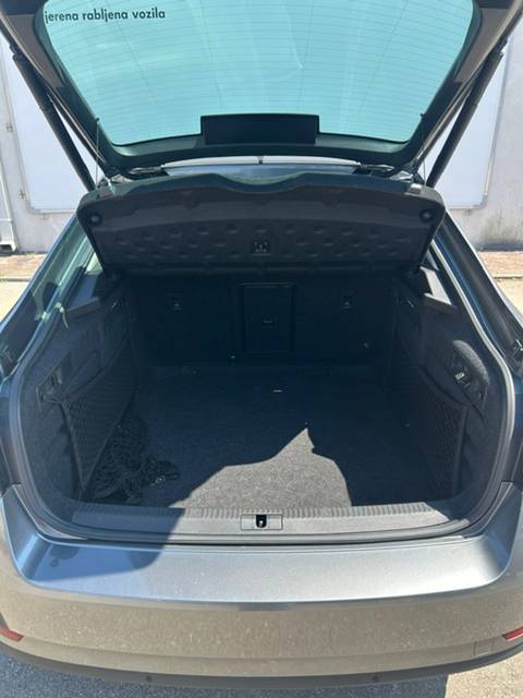 2022 Škoda Superb — sličica 10