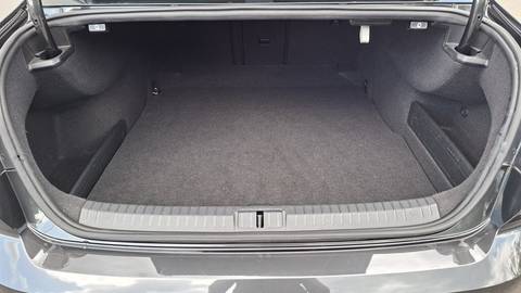 2021 Volkswagen Passat — sličica 28