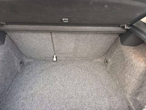 2010 Volkswagen Golf — sličica 20