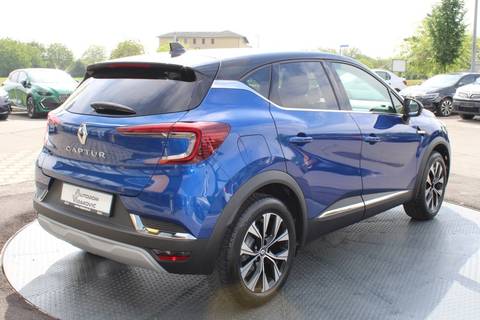 2023 Renault Captur — sličica 2