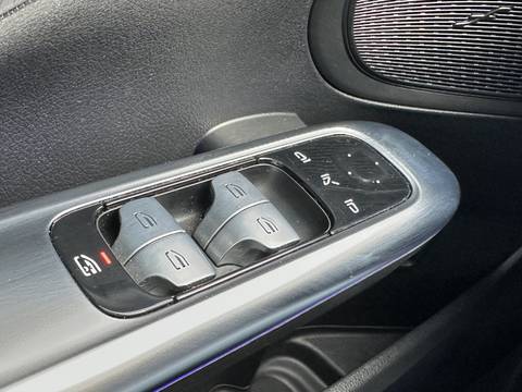 2023 Mercedes-Benz C-klasa — sličica 25