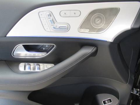 2025 Mercedes-Benz GLE — sličica 16