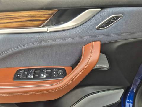 2016 Maserati Levante — sličica 19