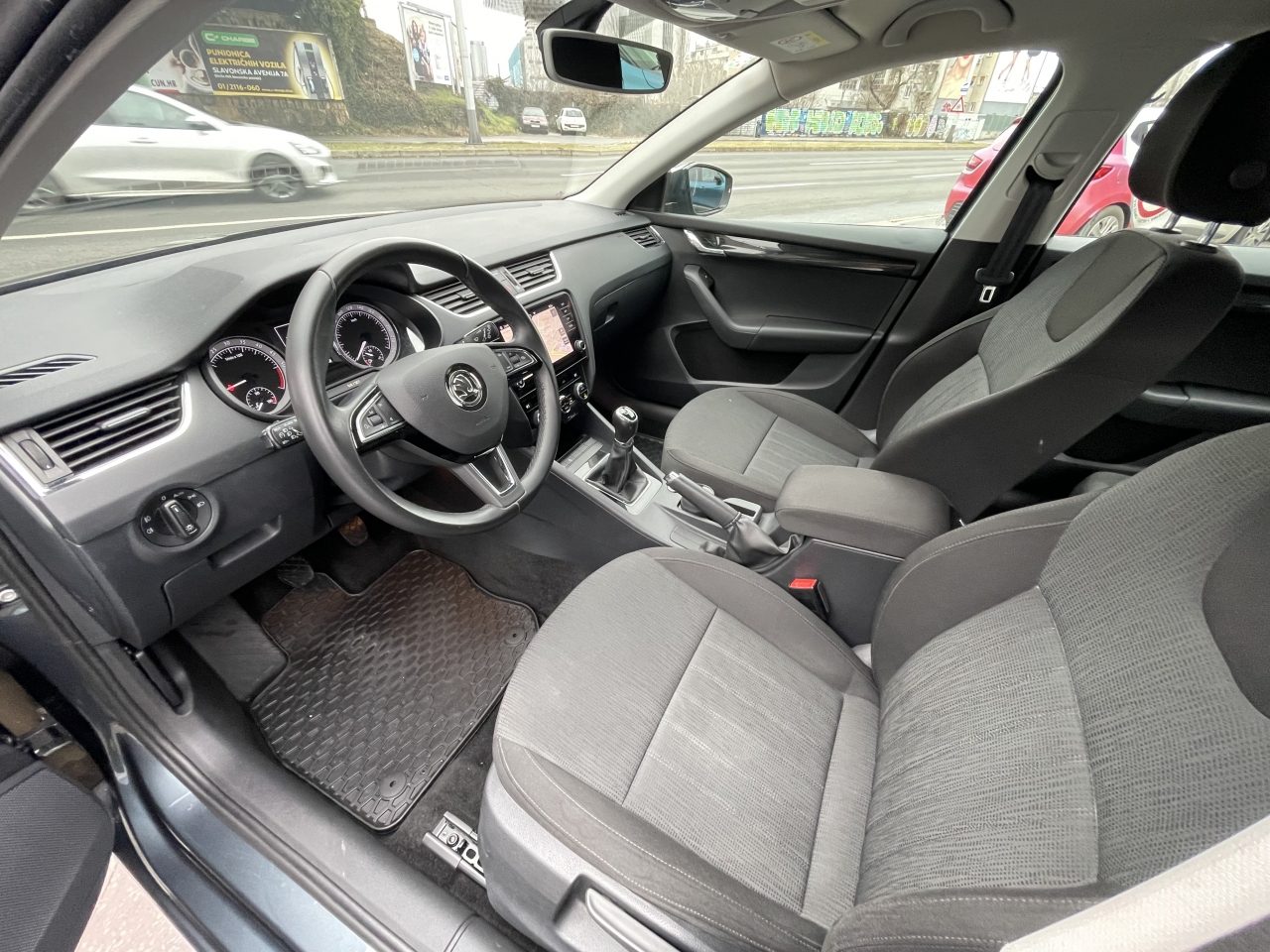 2019 Škoda Octavia — fotografija 16
