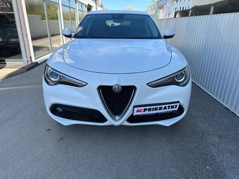 2018 Alfa Romeo Stelvio — sličica 2