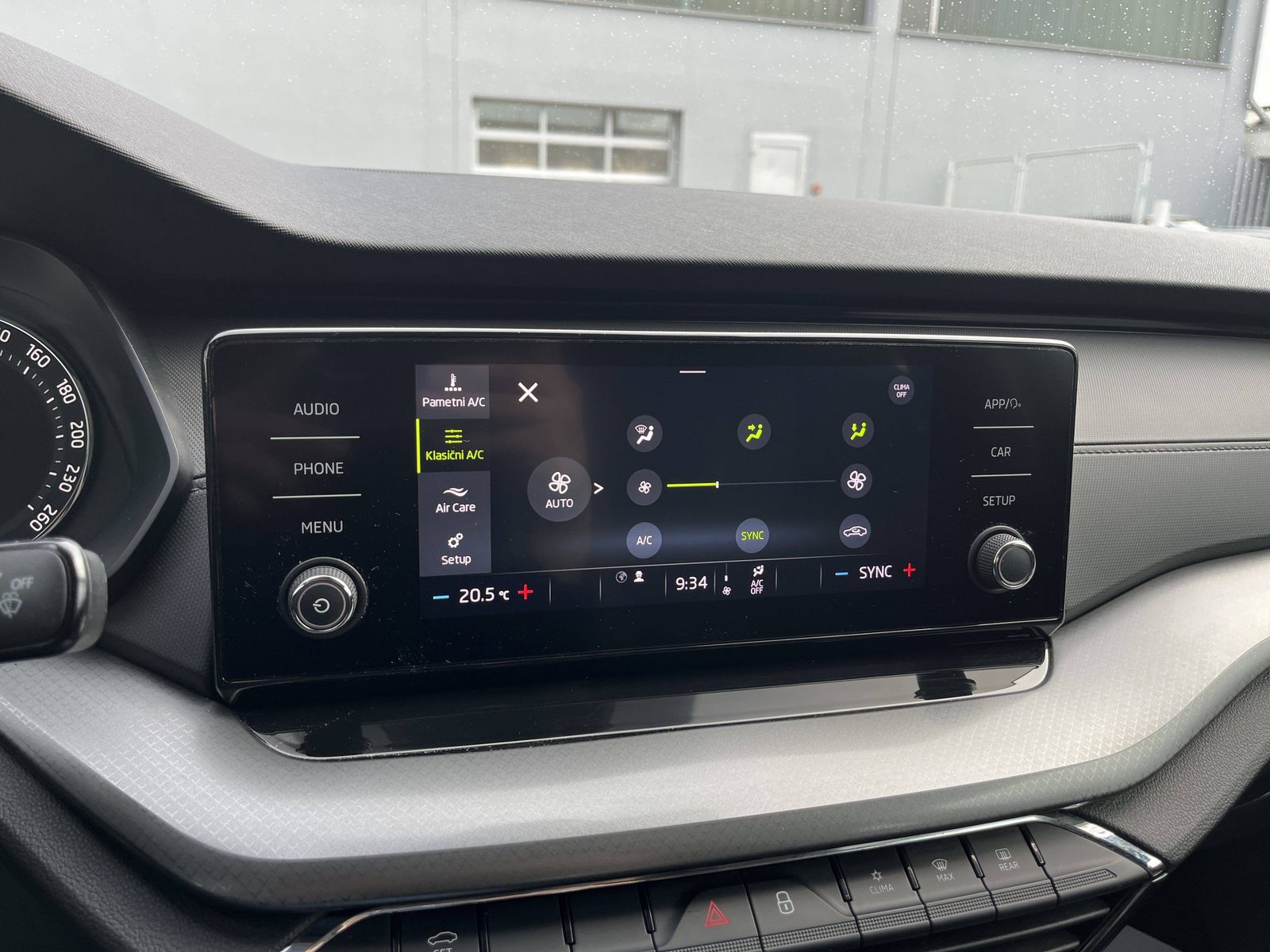 2021 Škoda Octavia — fotografija 26