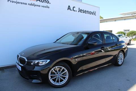 2022 BMW Serija 3 — sličica 7