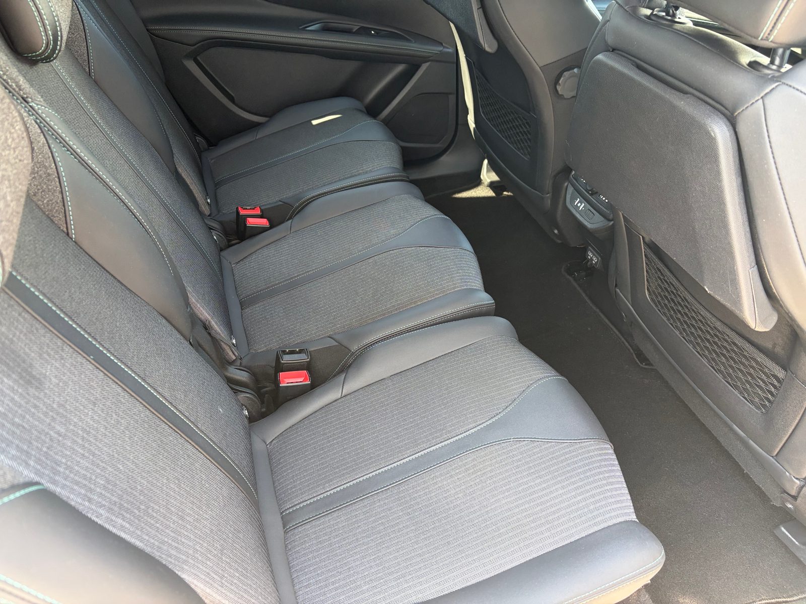 2023 Peugeot 5008 — fotografija 12