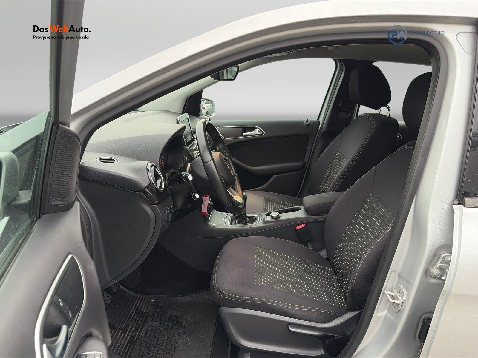 2015 Mercedes-Benz B-klasa — fotografija 11
