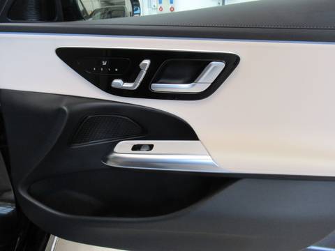 2025 Mercedes-Benz E-klasa AMG Line — sličica 10