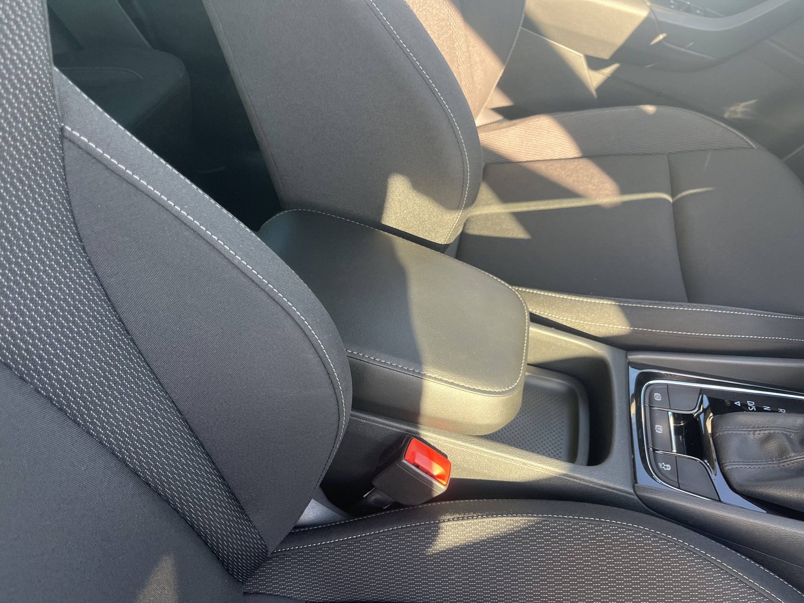 2023 Škoda Karoq — fotografija 26