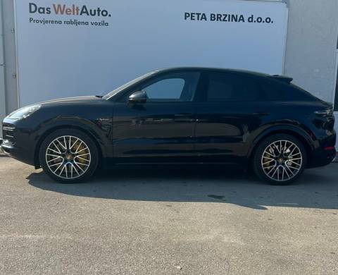 2021 Porsche Cayenne — sličica 7
