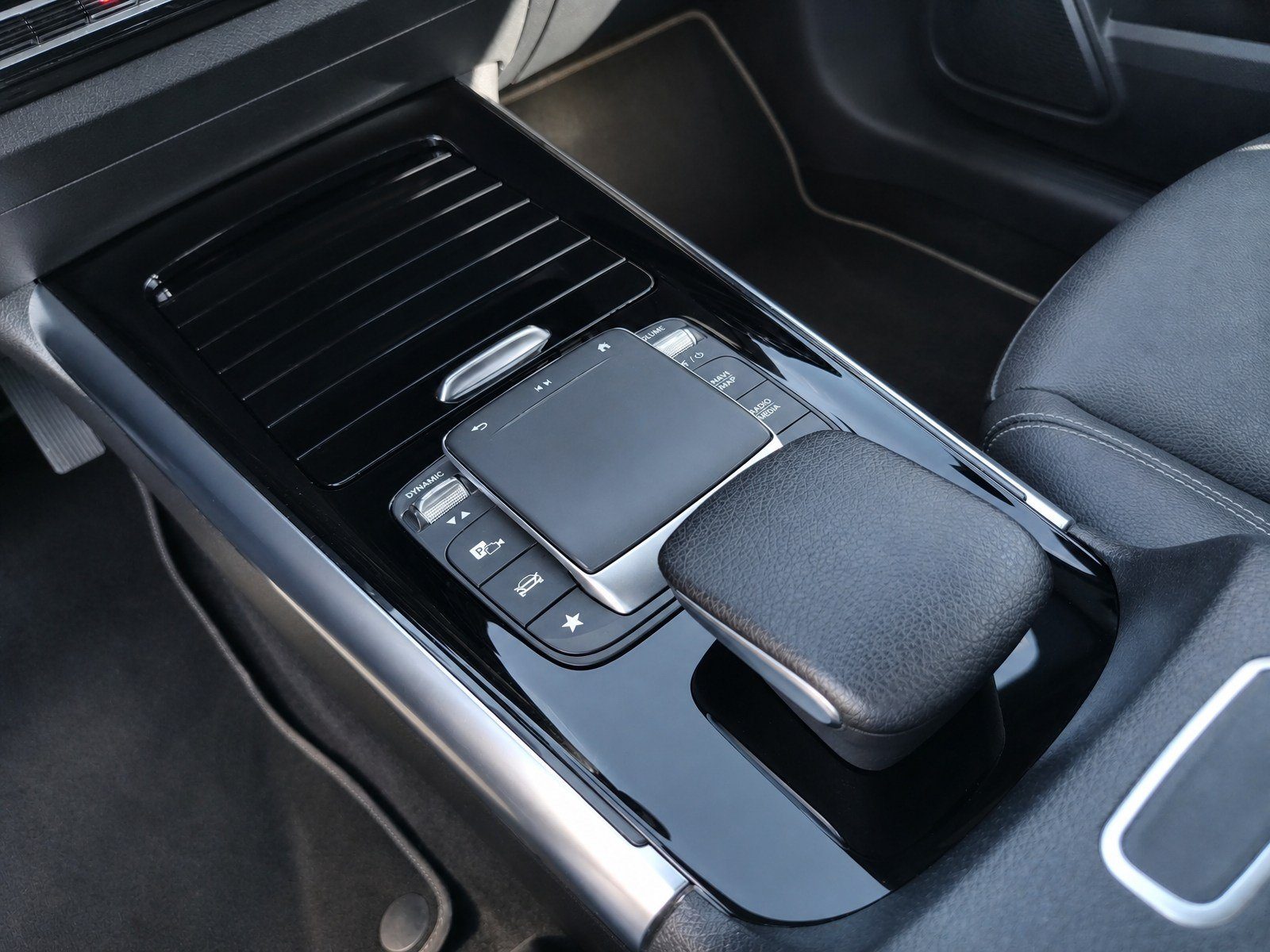 2022 Mercedes-Benz B-klasa — fotografija 28