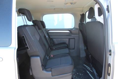 2026 Volkswagen Caravelle — sličica 12