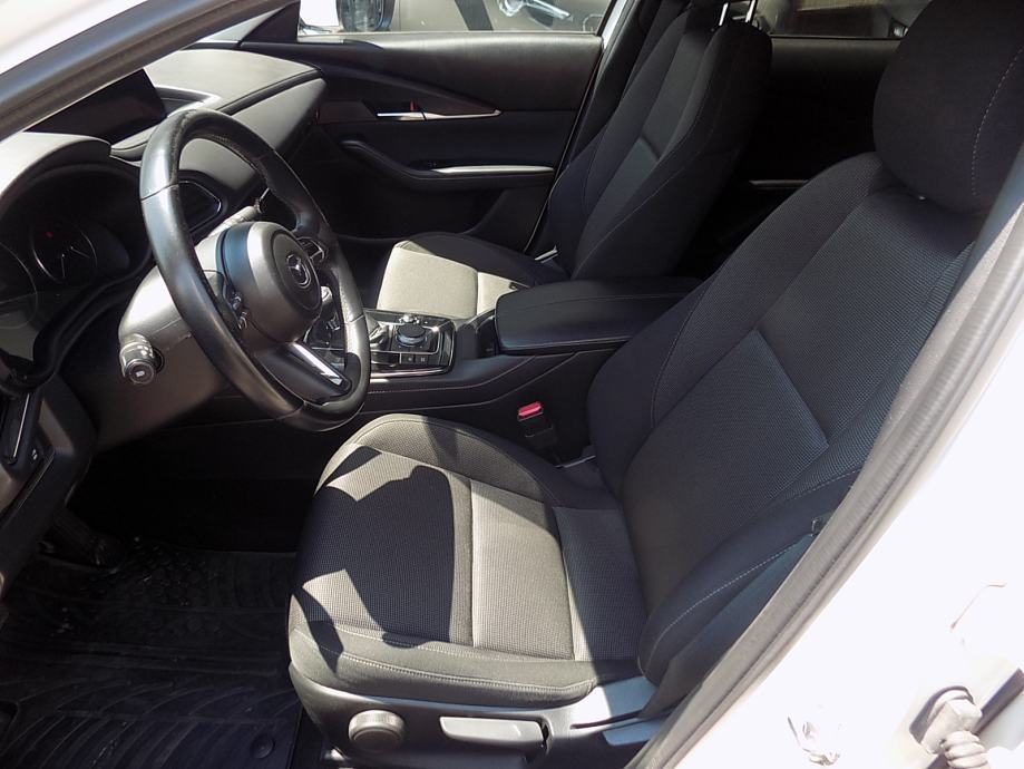 2023 Mazda CX-30 — fotografija 10