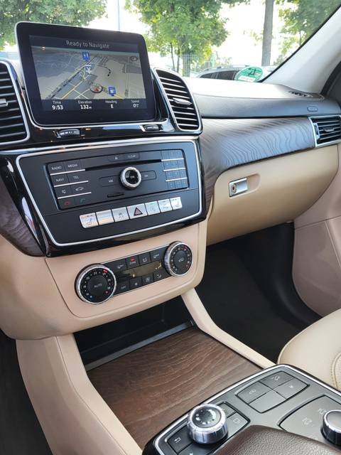 2016 Mercedes-Benz GLS — sličica 23