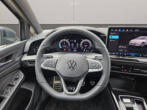 2026 Volkswagen Golf R-Line — sličica 15