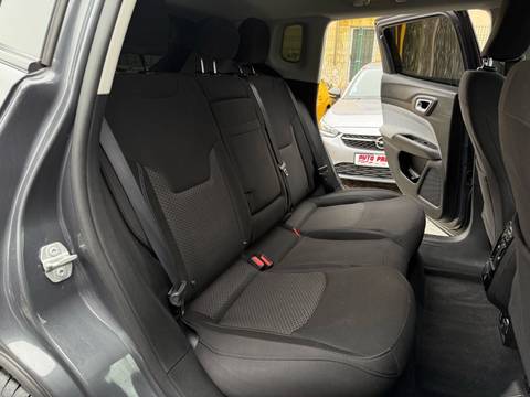 2021 Jeep Compass — sličica 23