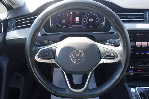 2023 Volkswagen Passat Variant — sličica 10