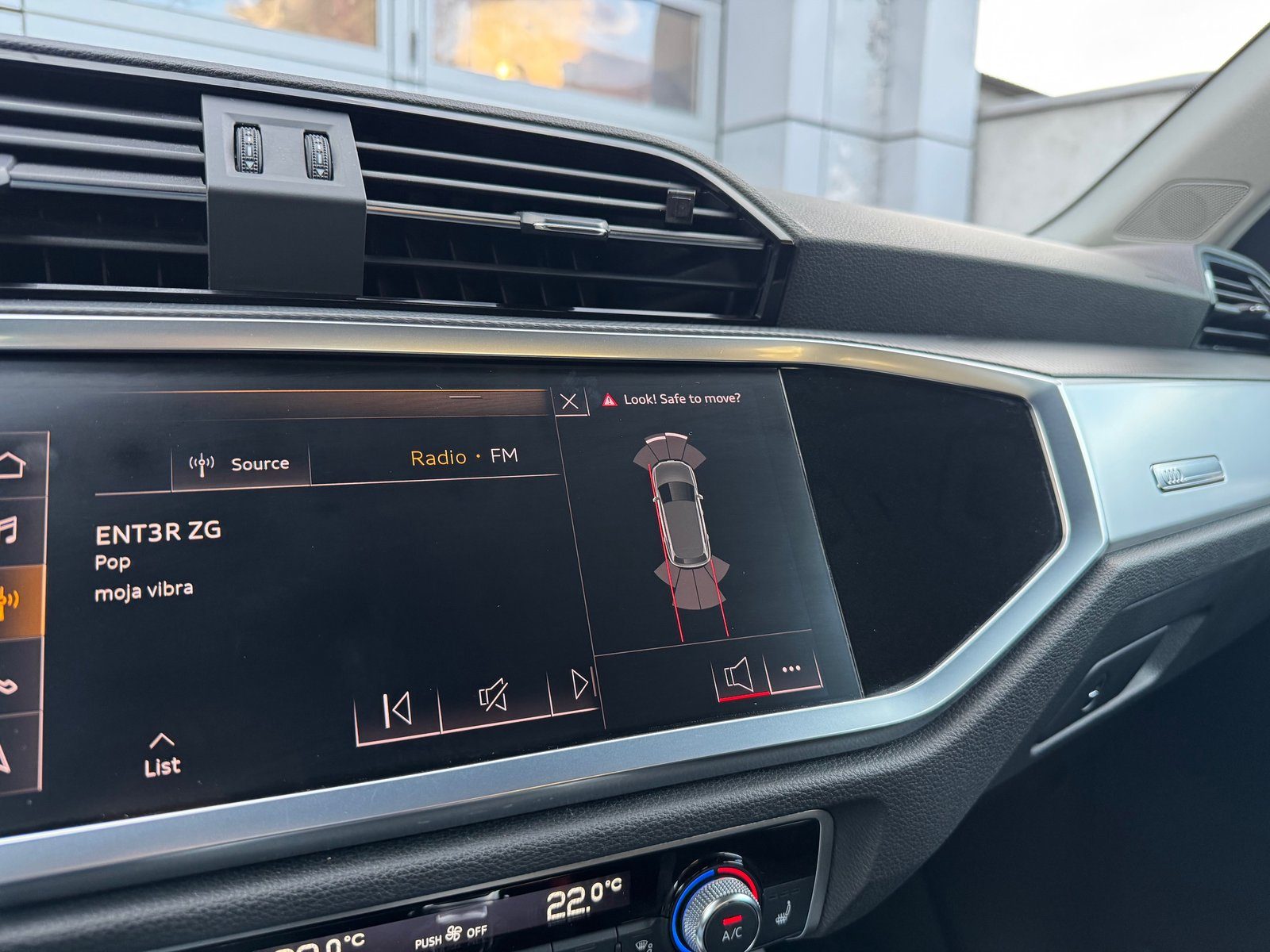 2019 Audi Q3 — fotografija 12