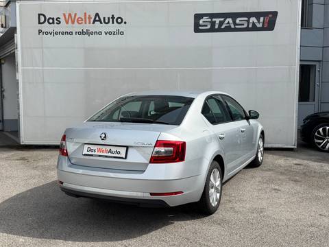 2019 Škoda Octavia — sličica 5