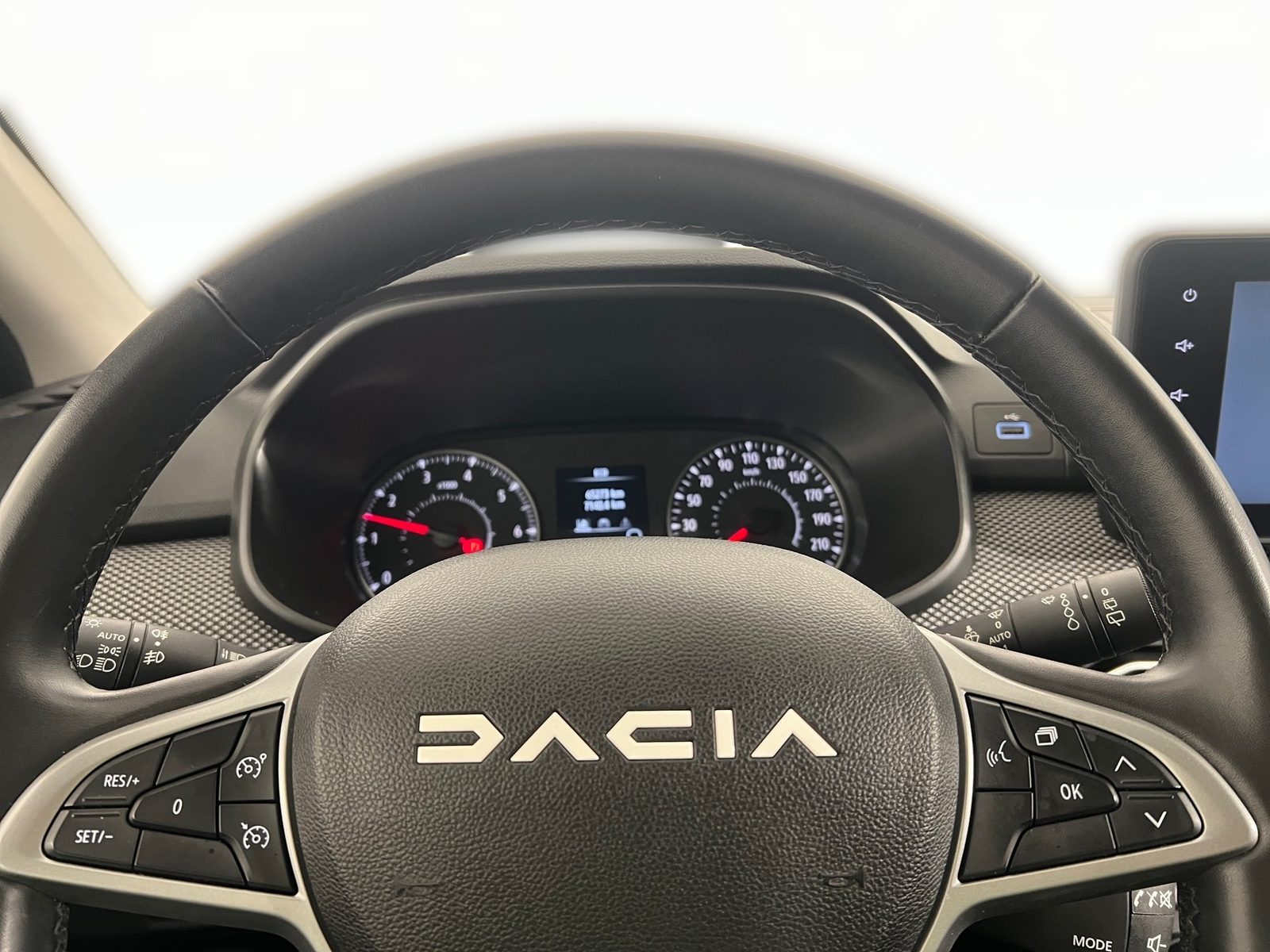 2023 Dacia Sandero — fotografija 16