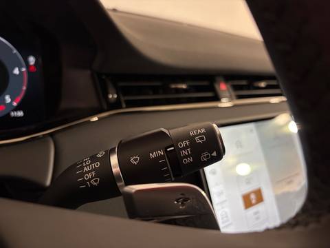 2025 Land Rover Range Rover Evoque — sličica 24