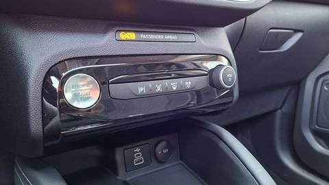2025 Ford Kuga — sličica 14