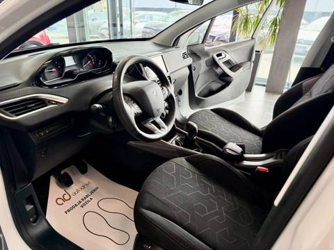 2016 Peugeot 2008 — sličica 12