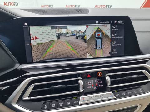 2020 BMW X7 — sličica 28
