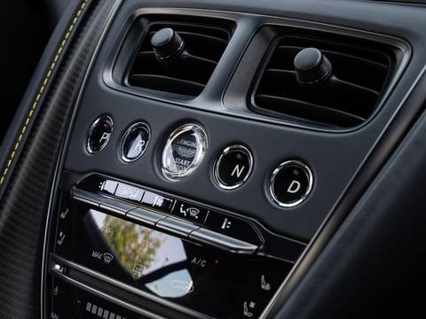 2022 Aston Martin DBS — sličica 18