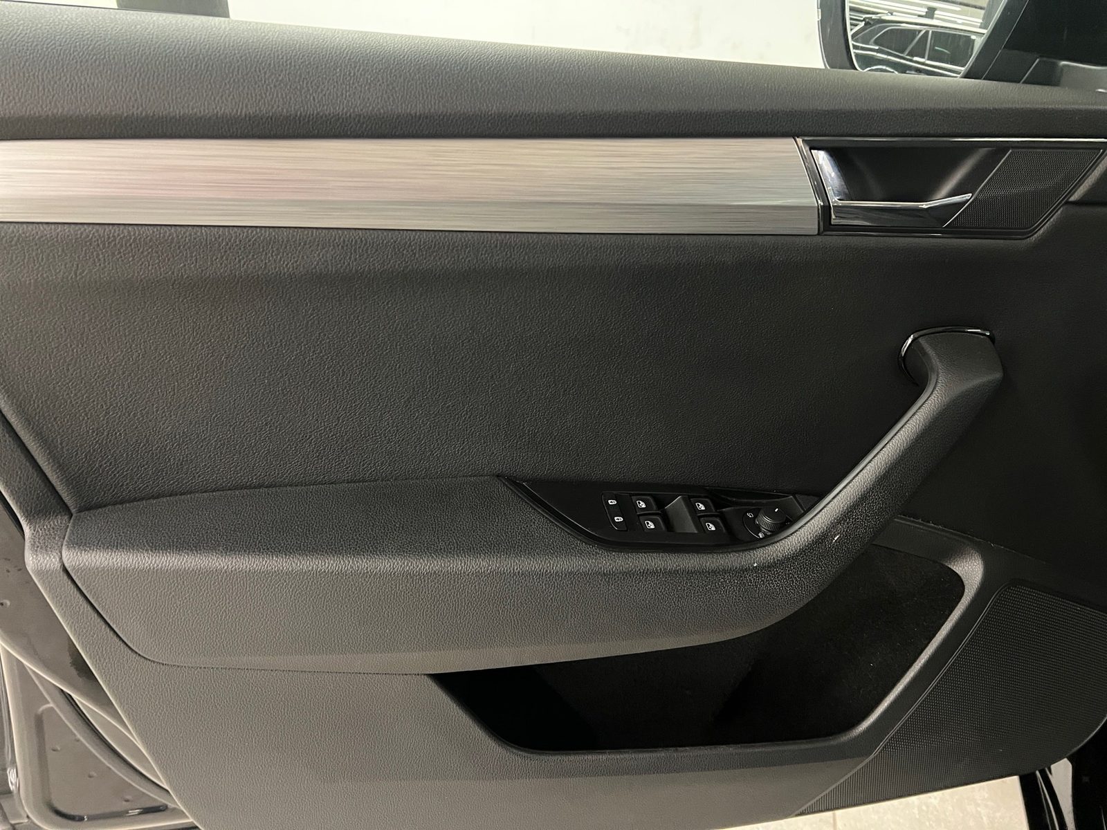 2021 Škoda Superb — fotografija 14