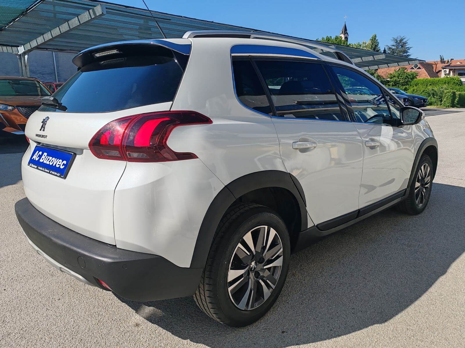 2018 Peugeot 2008 — fotografija 5