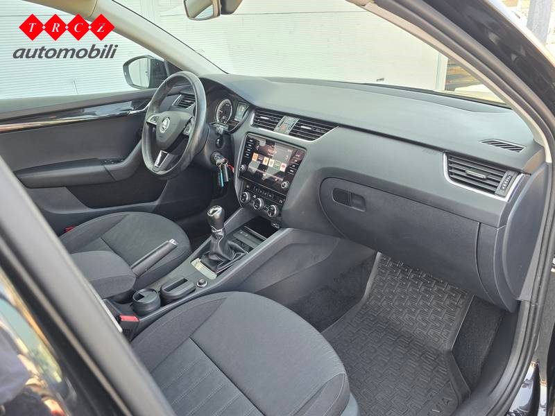 2020 Škoda Octavia — fotografija 6