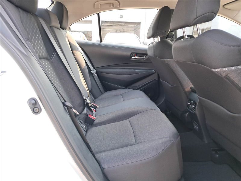 2027 Toyota Corolla — fotografija 10
