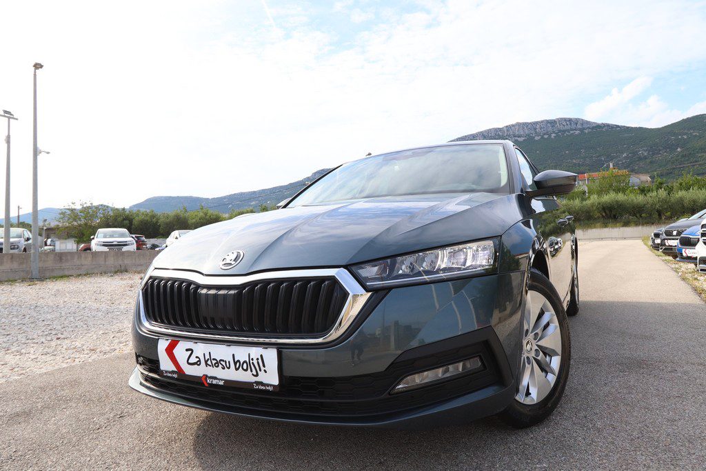 2020 Škoda Octavia — fotografija 18