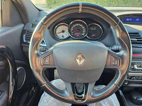 2013 Renault Megane — sličica 19