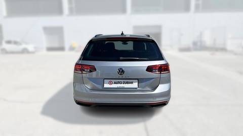 2021 Volkswagen Passat Variant — sličica 6