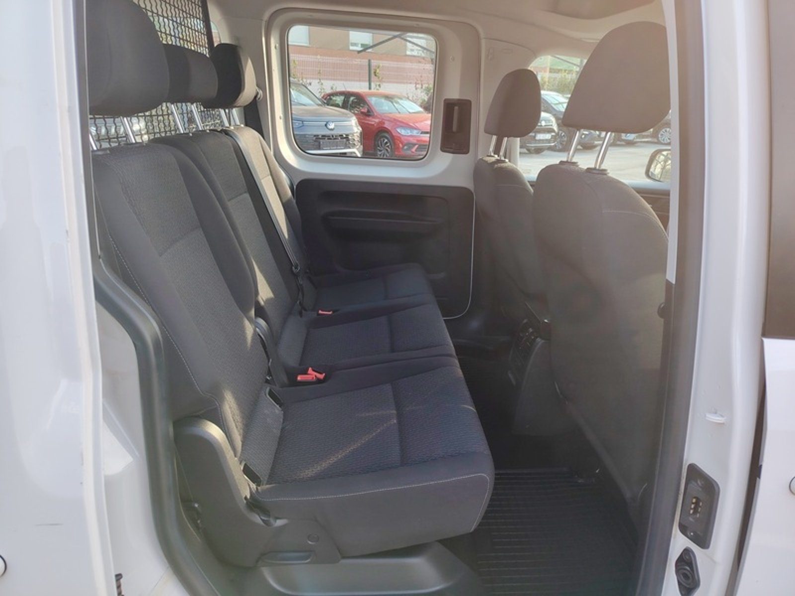 2020 Volkswagen Caddy — fotografija 7