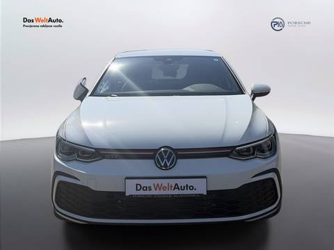 2024 Volkswagen Golf — sličica 2