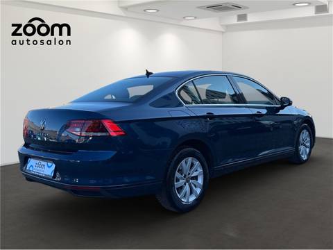 2021 Volkswagen Passat — sličica 3