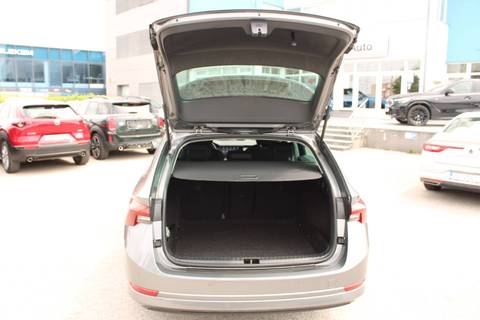2023 Škoda Octavia Combi — sličica 9