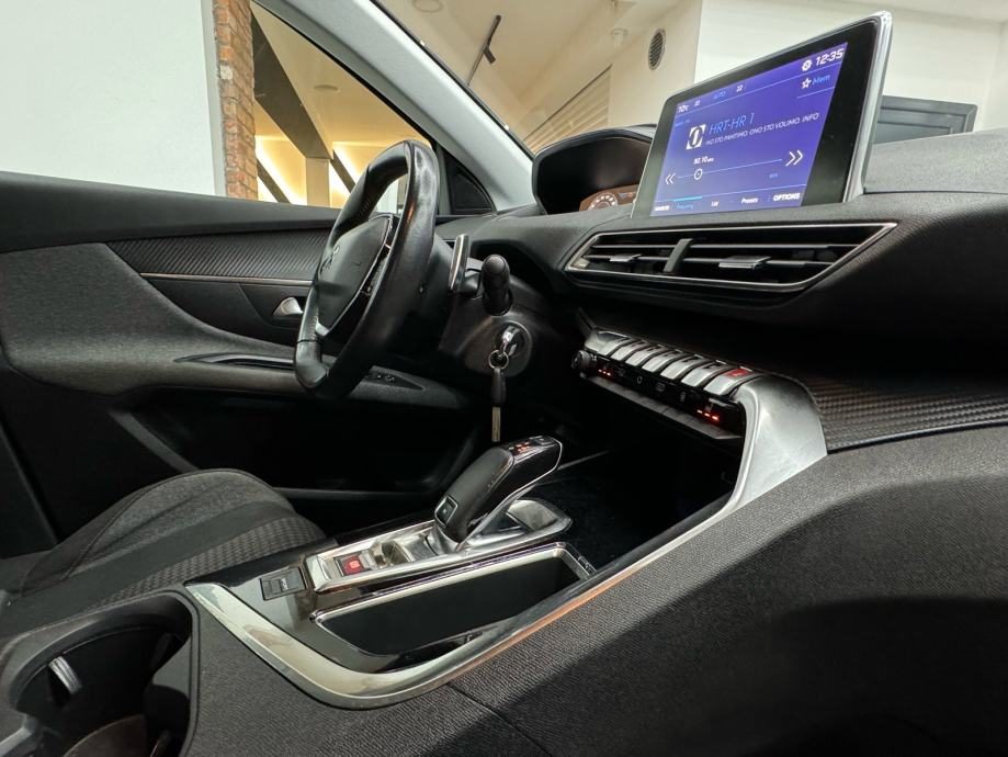 2020 Peugeot 3008 — fotografija 17