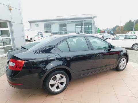 2018 Škoda Octavia — sličica 5