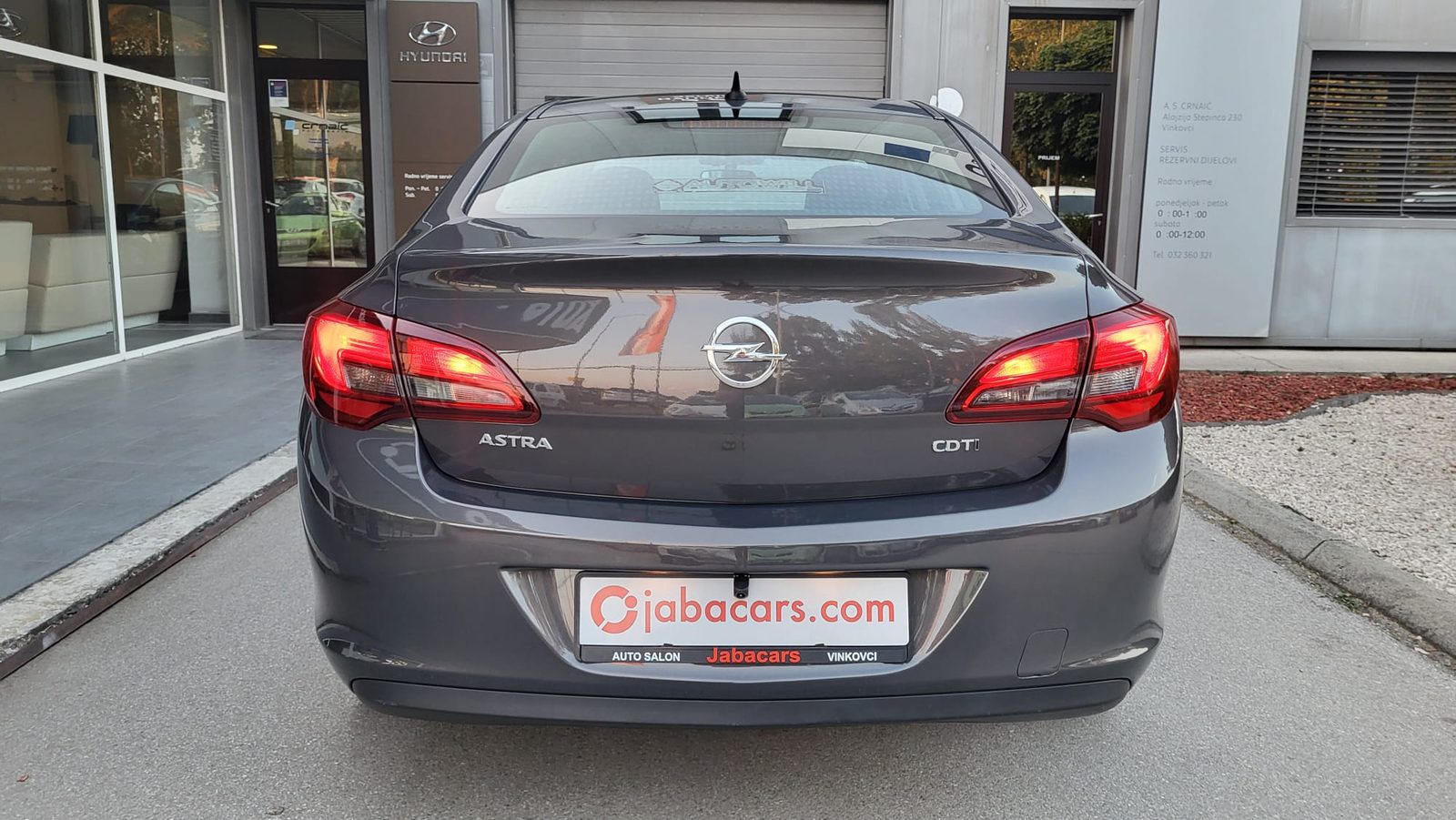 2015 Opel Astra — fotografija 8